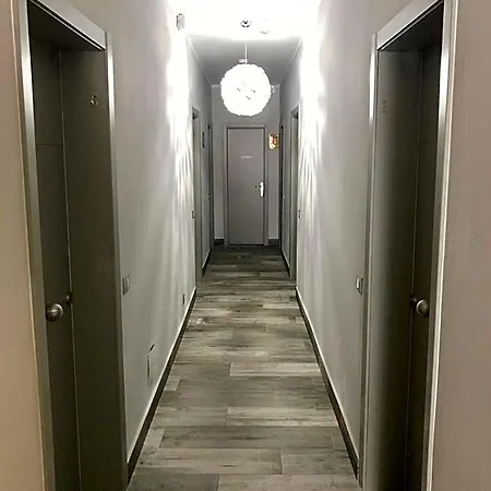 Cassandra Hotel *